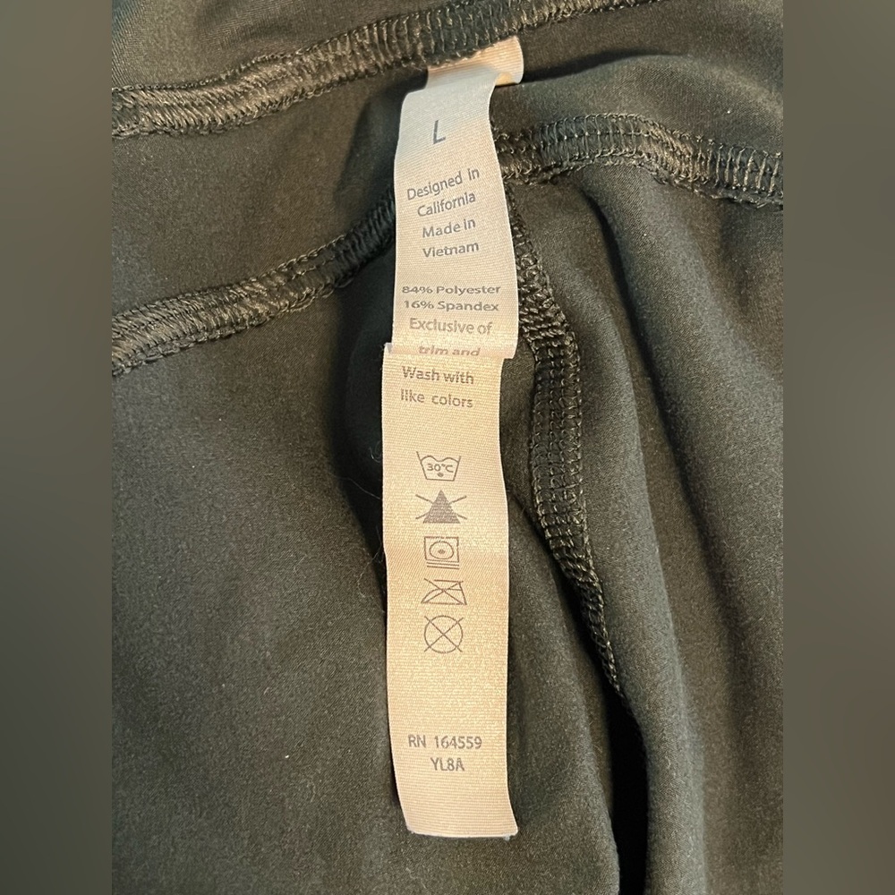 Leggings pants - Unknown brand Green Workout - size is approx Large. Pockets - Picture 12 of 13